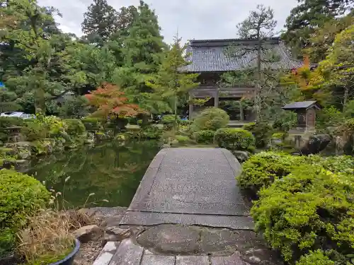國泰寺の{uncategorized: "未分類", other: "その他", undefined: "問題あり", building: "その他建物", grave: "お墓", sacred_gate: "鳥居", guardian: "狛犬", statue: "像", buddha: "仏像", history: "歴史", nature: "自然", garden: "庭園", animal: "動物", pagoda: "塔", temizu: "手水舎", mountain_gate: "山門・神門", sanctuary: "本殿・本堂", subordinate: "末社・摂社", art: "芸術", scenery: "景色", jizo: "地蔵", ema: "絵馬", goshuin: "御朱印", omikuji: "おみくじ", items: "授与品その他", amulet: "お守り", goshuincho: "御朱印帳", eats: "食事", festival: "お祭り", votive_dance: "神楽", shichigosan: "七五三参", wedding: "結婚式", experience: "体験その他", initially: "初詣", around: "周辺", anti_infection: "感染症対策"}