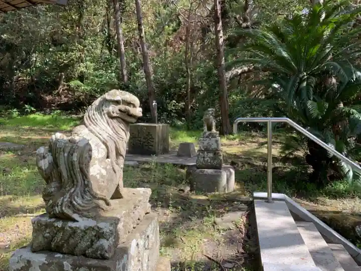 御嶽神社の狛犬