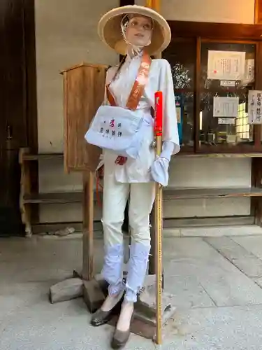 霊山寺の像