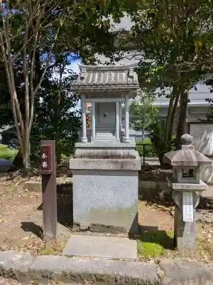 大宝神社の{uncategorized: "未分類", other: "その他", undefined: "問題あり", building: "その他建物", grave: "お墓", sacred_gate: "鳥居", guardian: "狛犬", statue: "像", buddha: "仏像", history: "歴史", nature: "自然", garden: "庭園", animal: "動物", pagoda: "塔", temizu: "手水舎", mountain_gate: "山門・神門", sanctuary: "本殿・本堂", subordinate: "末社・摂社", art: "芸術", scenery: "景色", jizo: "地蔵", ema: "絵馬", goshuin: "御朱印", omikuji: "おみくじ", items: "授与品その他", amulet: "お守り", goshuincho: "御朱印帳", eats: "食事", festival: "お祭り", votive_dance: "神楽", shichigosan: "七五三参", wedding: "結婚式", experience: "体験その他", initially: "初詣", around: "周辺", anti_infection: "感染症対策"}
