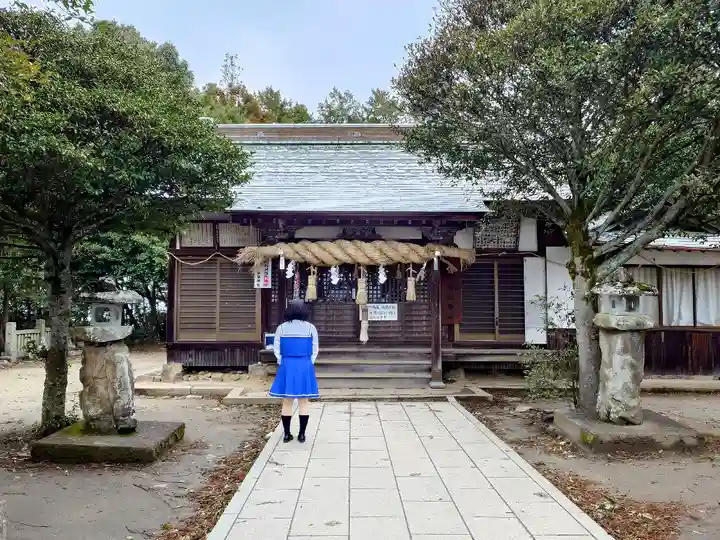 高屋神社の本殿・本堂