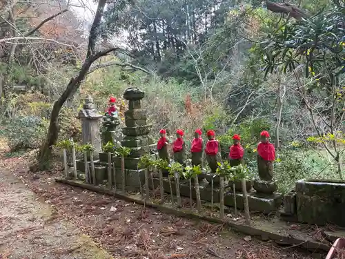 平等寺奥の院　月夜御水大師(徳島県)