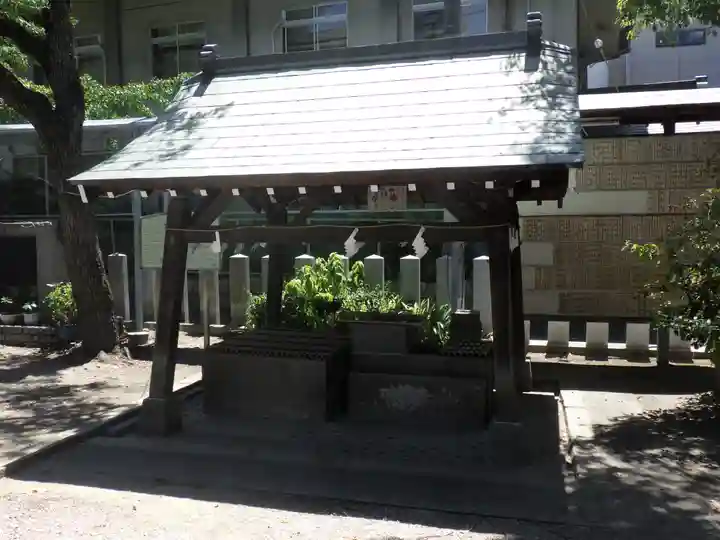 石津神社の手水舎