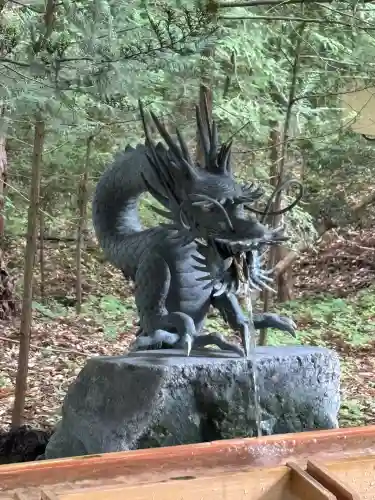 新屋山神社(山梨県)