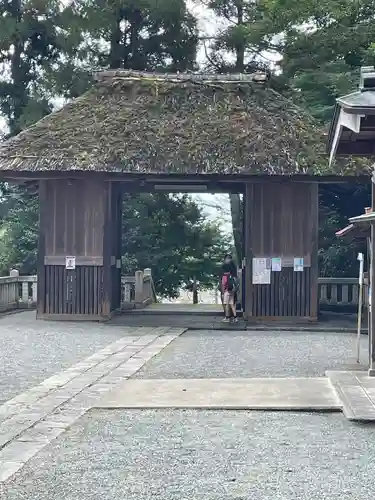 川勾神社の山門・神門
