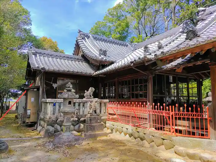 魚入神社の本殿・本堂