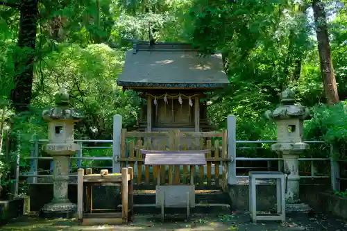 闘鶏神社の末社