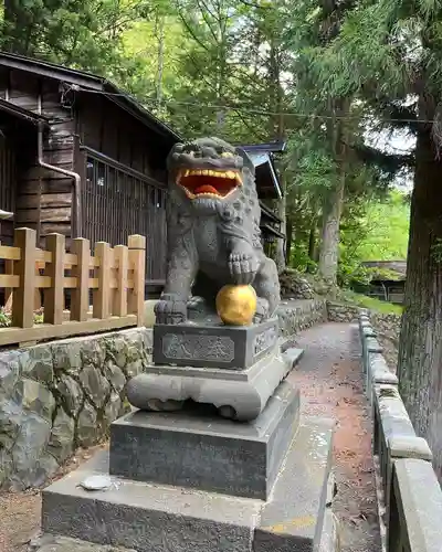 鎮神社の狛犬