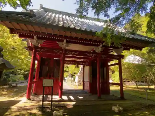 小松寺の山門・神門