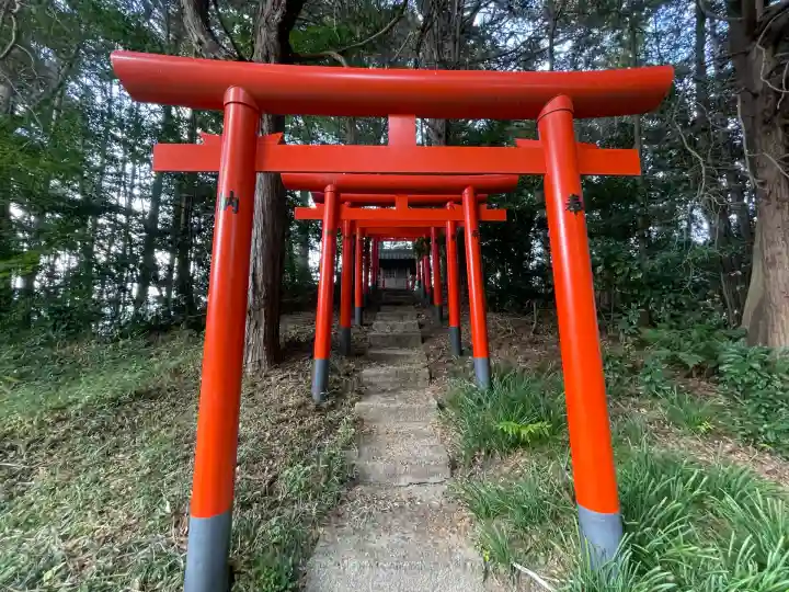 尾白稲荷神社(岐阜県)