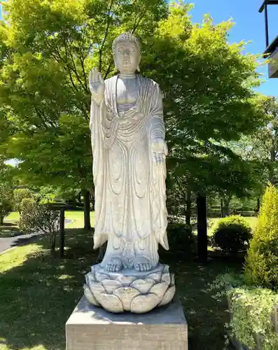 東本願寺本廟 牛久浄苑（牛久大仏）の仏像