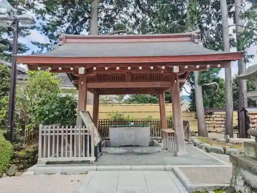 中野沼袋氷川神社の手水