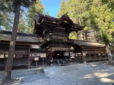 諏訪大社下社春宮の{uncategorized: "未分類", other: "その他", undefined: "問題あり", building: "その他建物", grave: "お墓", sacred_gate: "鳥居", guardian: "狛犬", statue: "像", buddha: "仏像", history: "歴史", nature: "自然", garden: "庭園", animal: "動物", pagoda: "塔", temizu: "手水舎", mountain_gate: "山門・神門", sanctuary: "本殿・本堂", subordinate: "末社・摂社", art: "芸術", scenery: "景色", jizo: "地蔵", ema: "絵馬", goshuin: "御朱印", omikuji: "おみくじ", items: "授与品その他", amulet: "お守り", goshuincho: "御朱印帳", eats: "食事", festival: "お祭り", votive_dance: "神楽", shichigosan: "七五三参", wedding: "結婚式", experience: "体験その他", initially: "初詣", around: "周辺", anti_infection: "感染症対策"}