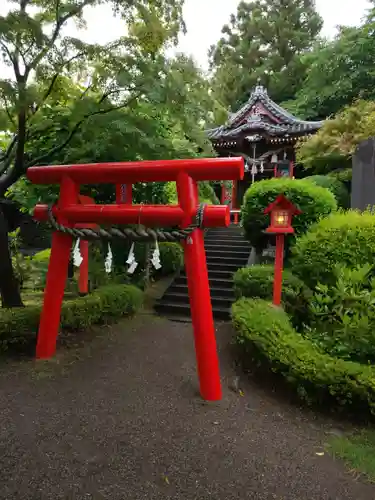 冠稲荷神社の鳥居