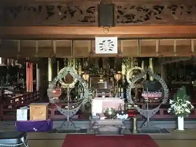 蓮華寺の本殿