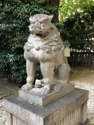 大鳥神社の狛犬