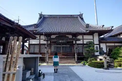 願行寺の本殿・本堂