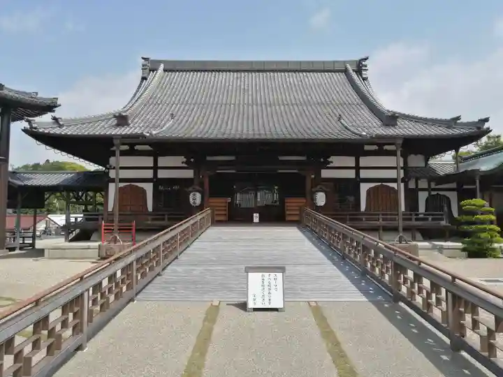 宝泉寺の本殿・本堂