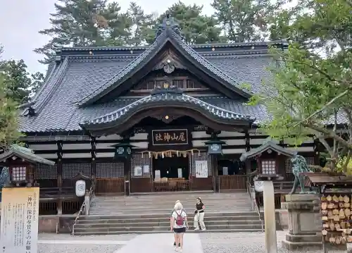 尾山神社の{uncategorized: "未分類", other: "その他", undefined: "問題あり", building: "その他建物", grave: "お墓", sacred_gate: "鳥居", guardian: "狛犬", statue: "像", buddha: "仏像", history: "歴史", nature: "自然", garden: "庭園", animal: "動物", pagoda: "塔", temizu: "手水舎", mountain_gate: "山門・神門", sanctuary: "本殿・本堂", subordinate: "末社・摂社", art: "芸術", scenery: "景色", jizo: "地蔵", ema: "絵馬", goshuin: "御朱印", omikuji: "おみくじ", items: "授与品その他", amulet: "お守り", goshuincho: "御朱印帳", eats: "食事", festival: "お祭り", votive_dance: "神楽", shichigosan: "七五三参", wedding: "結婚式", experience: "体験その他", initially: "初詣", around: "周辺", anti_infection: "感染症対策"}
