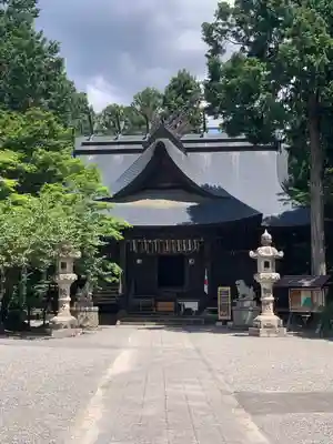 冨士御室浅間神社の本殿・本堂