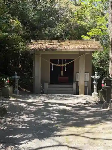 稲荷神社の{uncategorized: "未分類", other: "その他", undefined: "問題あり", building: "その他建物", grave: "お墓", sacred_gate: "鳥居", guardian: "狛犬", statue: "像", buddha: "仏像", history: "歴史", nature: "自然", garden: "庭園", animal: "動物", pagoda: "塔", temizu: "手水舎", mountain_gate: "山門・神門", sanctuary: "本殿・本堂", subordinate: "末社・摂社", art: "芸術", scenery: "景色", jizo: "地蔵", ema: "絵馬", goshuin: "御朱印", omikuji: "おみくじ", items: "授与品その他", amulet: "お守り", goshuincho: "御朱印帳", eats: "食事", festival: "お祭り", votive_dance: "神楽", shichigosan: "七五三参", wedding: "結婚式", experience: "体験その他", initially: "初詣", around: "周辺", anti_infection: "感染症対策"}