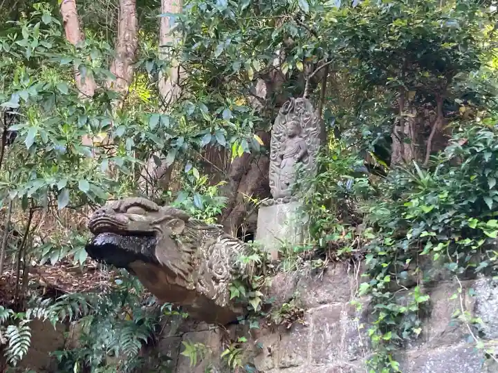 真福寺の{uncategorized: "未分類", other: "その他", undefined: "問題あり", building: "その他建物", grave: "お墓", sacred_gate: "鳥居", guardian: "狛犬", statue: "像", buddha: "仏像", history: "歴史", nature: "自然", garden: "庭園", animal: "動物", pagoda: "塔", temizu: "手水舎", mountain_gate: "山門・神門", sanctuary: "本殿・本堂", subordinate: "末社・摂社", art: "芸術", scenery: "景色", jizo: "地蔵", ema: "絵馬", goshuin: "御朱印", omikuji: "おみくじ", items: "授与品その他", amulet: "お守り", goshuincho: "御朱印帳", eats: "食事", festival: "お祭り", votive_dance: "神楽", shichigosan: "七五三参", wedding: "結婚式", experience: "体験その他", initially: "初詣", around: "周辺", anti_infection: "感染症対策"}