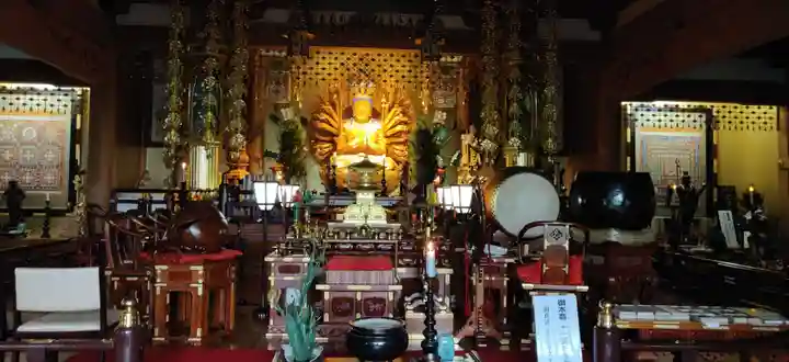 高野寺の本殿・本堂