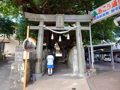 奈良尾神社の鳥居