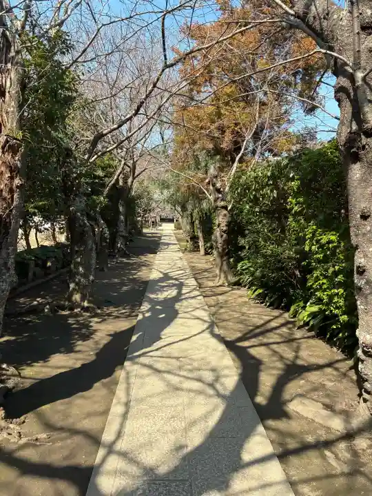 極楽寺(霊鷲山感應院極楽律寺)の{uncategorized: "未分類", other: "その他", undefined: "問題あり", building: "その他建物", grave: "お墓", sacred_gate: "鳥居", guardian: "狛犬", statue: "像", buddha: "仏像", history: "歴史", nature: "自然", garden: "庭園", animal: "動物", pagoda: "塔", temizu: "手水舎", mountain_gate: "山門・神門", sanctuary: "本殿・本堂", subordinate: "末社・摂社", art: "芸術", scenery: "景色", jizo: "地蔵", ema: "絵馬", goshuin: "御朱印", omikuji: "おみくじ", items: "授与品その他", amulet: "お守り", goshuincho: "御朱印帳", eats: "食事", festival: "お祭り", votive_dance: "神楽", shichigosan: "七五三参", wedding: "結婚式", experience: "体験その他", initially: "初詣", around: "周辺", anti_infection: "感染症対策"}