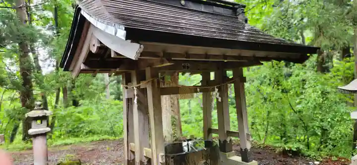 浮嶋稲荷神社の手水舎