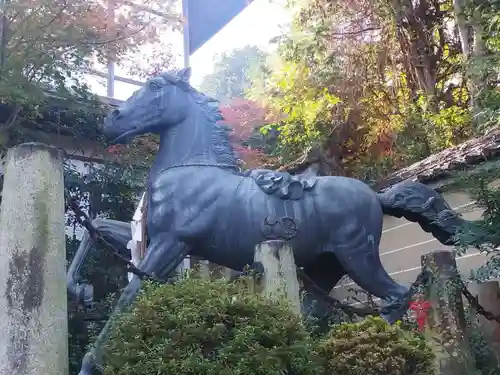 粟田神社の像