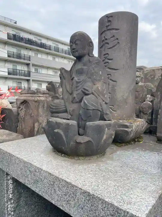 長寿寺の{uncategorized: "未分類", other: "その他", undefined: "問題あり", building: "その他建物", grave: "お墓", sacred_gate: "鳥居", guardian: "狛犬", statue: "像", buddha: "仏像", history: "歴史", nature: "自然", garden: "庭園", animal: "動物", pagoda: "塔", temizu: "手水舎", mountain_gate: "山門・神門", sanctuary: "本殿・本堂", subordinate: "末社・摂社", art: "芸術", scenery: "景色", jizo: "地蔵", ema: "絵馬", goshuin: "御朱印", omikuji: "おみくじ", items: "授与品その他", amulet: "お守り", goshuincho: "御朱印帳", eats: "食事", festival: "お祭り", votive_dance: "神楽", shichigosan: "七五三参", wedding: "結婚式", experience: "体験その他", initially: "初詣", around: "周辺", anti_infection: "感染症対策"}