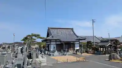 自性院の本殿・本堂