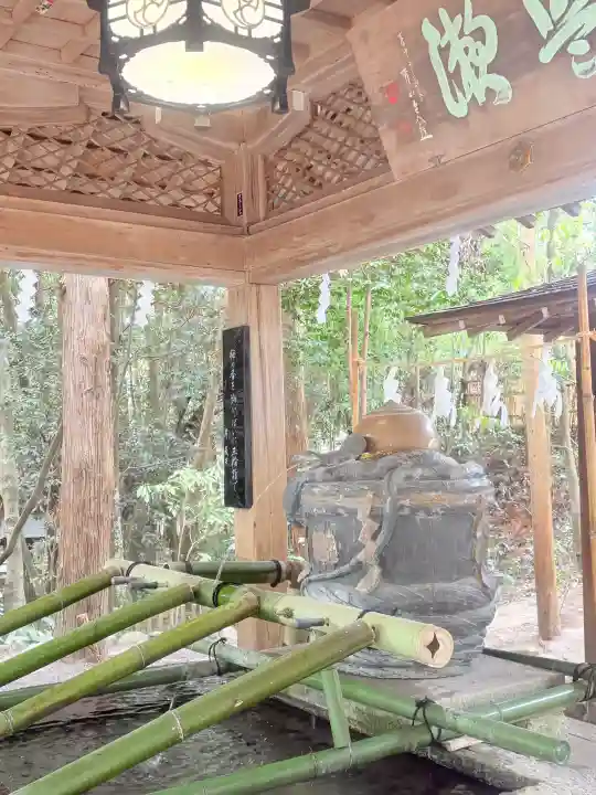 大神神社の{uncategorized: "未分類", other: "その他", undefined: "問題あり", building: "その他建物", grave: "お墓", sacred_gate: "鳥居", guardian: "狛犬", statue: "像", buddha: "仏像", history: "歴史", nature: "自然", garden: "庭園", animal: "動物", pagoda: "塔", temizu: "手水舎", mountain_gate: "山門・神門", sanctuary: "本殿・本堂", subordinate: "末社・摂社", art: "芸術", scenery: "景色", jizo: "地蔵", ema: "絵馬", goshuin: "御朱印", omikuji: "おみくじ", items: "授与品その他", amulet: "お守り", goshuincho: "御朱印帳", eats: "食事", festival: "お祭り", votive_dance: "神楽", shichigosan: "七五三参", wedding: "結婚式", experience: "体験その他", initially: "初詣", around: "周辺", anti_infection: "感染症対策"}