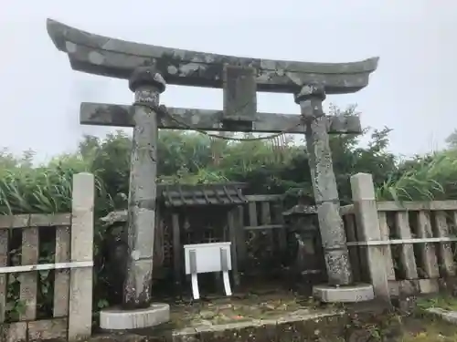 彌彦神社奥宮（御神廟）(新潟県)