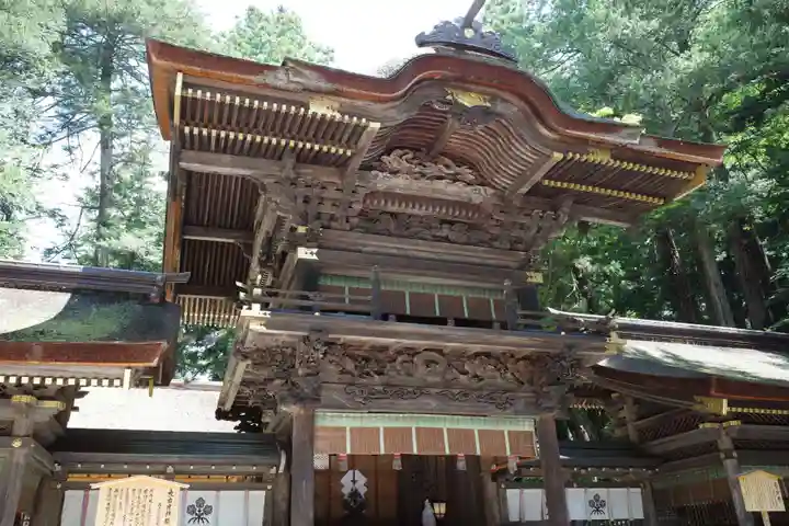 諏訪大社下社春宮(長野県)