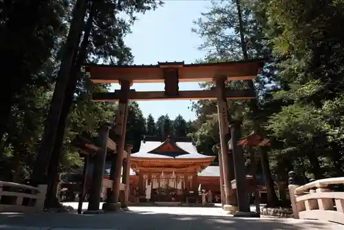 穂高神社本宮の鳥居