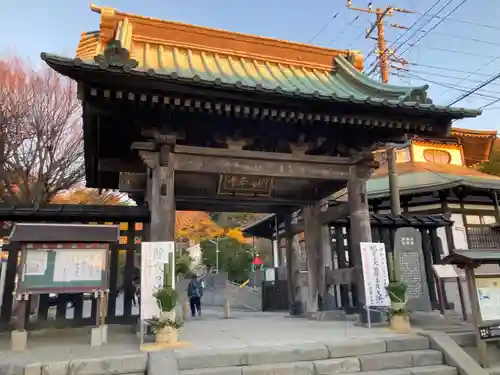 妙本寺の山門・神門