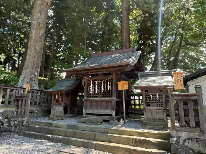 諏訪大社下社秋宮(長野県)