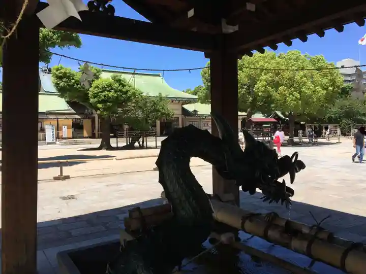 難波大社 生國魂神社の手水舎