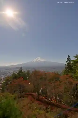 新倉山浅間公園忠霊塔の景色