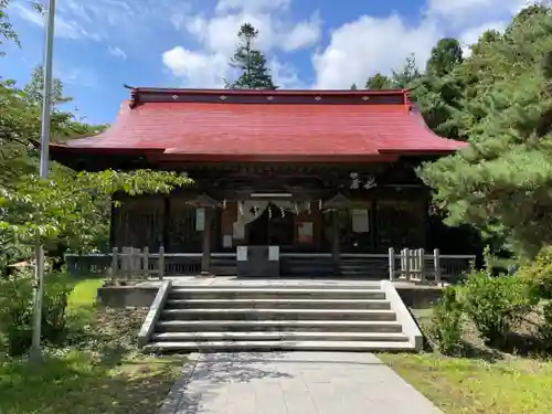 長者山新羅神社の本殿