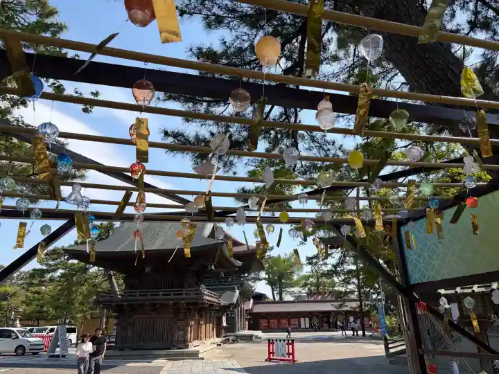 白山神社の{uncategorized: "未分類", other: "その他", undefined: "問題あり", building: "その他建物", grave: "お墓", sacred_gate: "鳥居", guardian: "狛犬", statue: "像", buddha: "仏像", history: "歴史", nature: "自然", garden: "庭園", animal: "動物", pagoda: "塔", temizu: "手水舎", mountain_gate: "山門・神門", sanctuary: "本殿・本堂", subordinate: "末社・摂社", art: "芸術", scenery: "景色", jizo: "地蔵", ema: "絵馬", goshuin: "御朱印", omikuji: "おみくじ", items: "授与品その他", amulet: "お守り", goshuincho: "御朱印帳", eats: "食事", festival: "お祭り", votive_dance: "神楽", shichigosan: "七五三参", wedding: "結婚式", experience: "体験その他", initially: "初詣", around: "周辺", anti_infection: "感染症対策"}