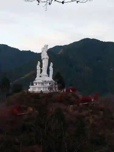 鳥居観音(埼玉県)