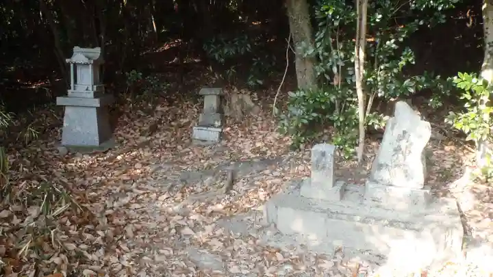熊野神社(亀首町)の末社・摂社