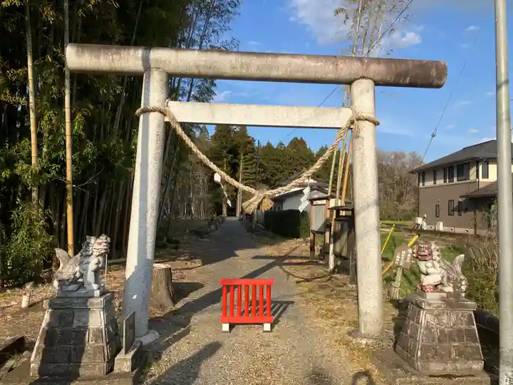 三嶋神社(大桶)の鳥居