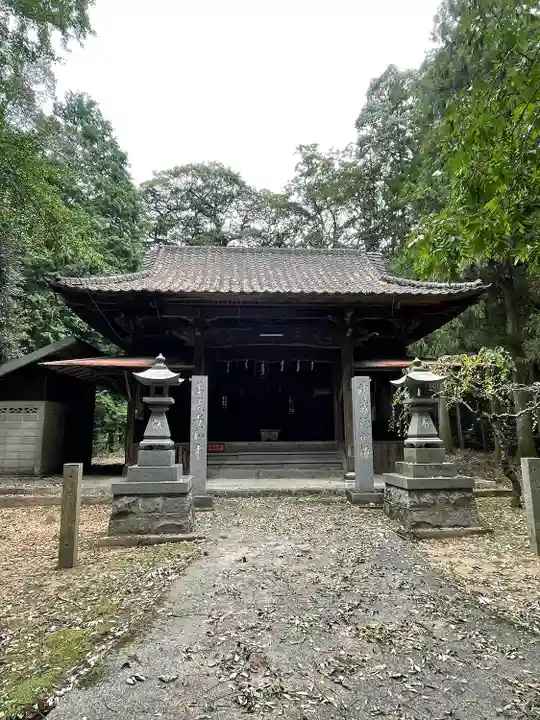 崎山八幡神社の本殿・本堂