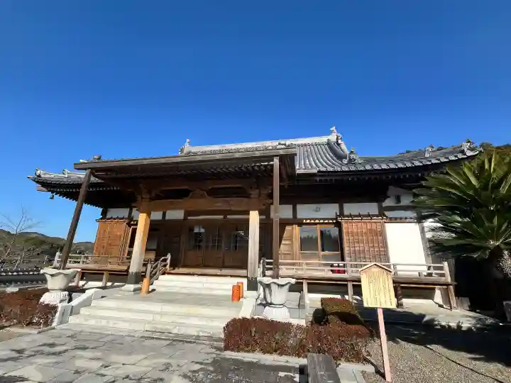 泉養寺の{uncategorized: "未分類", other: "その他", undefined: "問題あり", building: "その他建物", grave: "お墓", sacred_gate: "鳥居", guardian: "狛犬", statue: "像", buddha: "仏像", history: "歴史", nature: "自然", garden: "庭園", animal: "動物", pagoda: "塔", temizu: "手水舎", mountain_gate: "山門・神門", sanctuary: "本殿・本堂", subordinate: "末社・摂社", art: "芸術", scenery: "景色", jizo: "地蔵", ema: "絵馬", goshuin: "御朱印", omikuji: "おみくじ", items: "授与品その他", amulet: "お守り", goshuincho: "御朱印帳", eats: "食事", festival: "お祭り", votive_dance: "神楽", shichigosan: "七五三参", wedding: "結婚式", experience: "体験その他", initially: "初詣", around: "周辺", anti_infection: "感染症対策"}