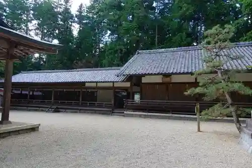 都祁水分神社の本殿