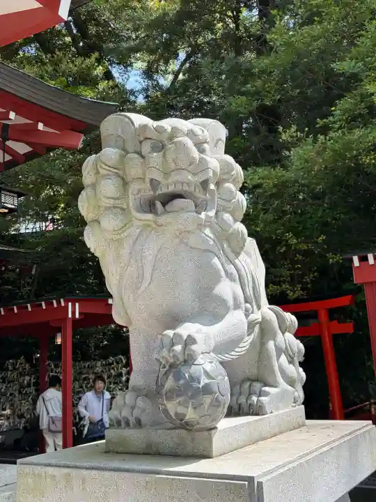來宮神社の{uncategorized: "未分類", other: "その他", undefined: "問題あり", building: "その他建物", grave: "お墓", sacred_gate: "鳥居", guardian: "狛犬", statue: "像", buddha: "仏像", history: "歴史", nature: "自然", garden: "庭園", animal: "動物", pagoda: "塔", temizu: "手水舎", mountain_gate: "山門・神門", sanctuary: "本殿・本堂", subordinate: "末社・摂社", art: "芸術", scenery: "景色", jizo: "地蔵", ema: "絵馬", goshuin: "御朱印", omikuji: "おみくじ", items: "授与品その他", amulet: "お守り", goshuincho: "御朱印帳", eats: "食事", festival: "お祭り", votive_dance: "神楽", shichigosan: "七五三参", wedding: "結婚式", experience: "体験その他", initially: "初詣", around: "周辺", anti_infection: "感染症対策"}